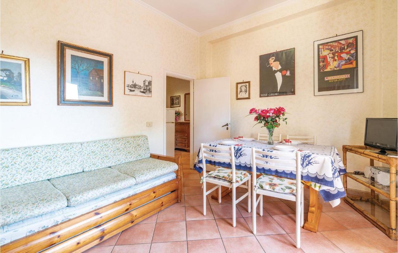 Gorgeous Apartment In Ladispoli Rm With Wifi Esterno foto