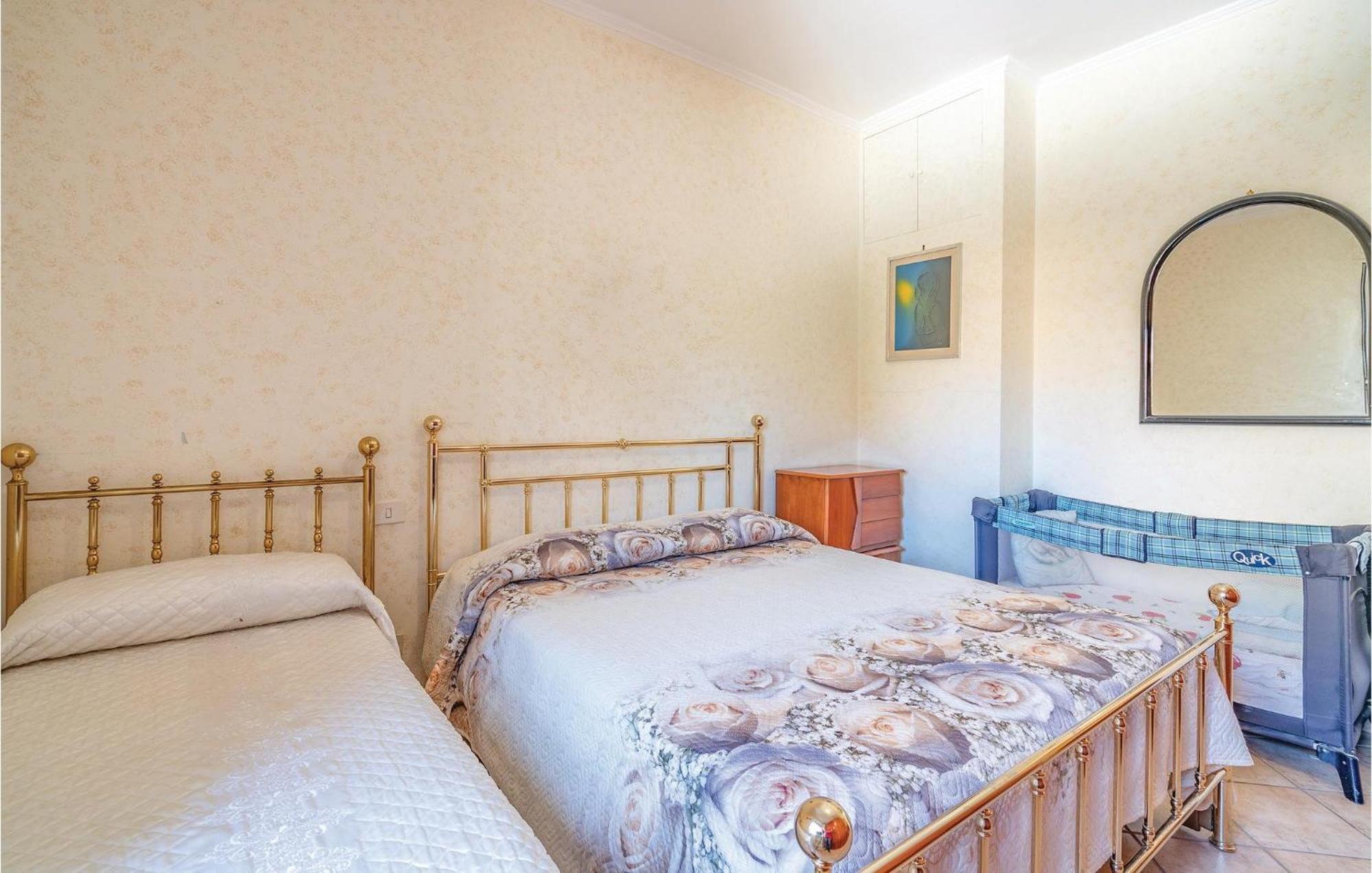 Gorgeous Apartment In Ladispoli Rm With Wifi Esterno foto