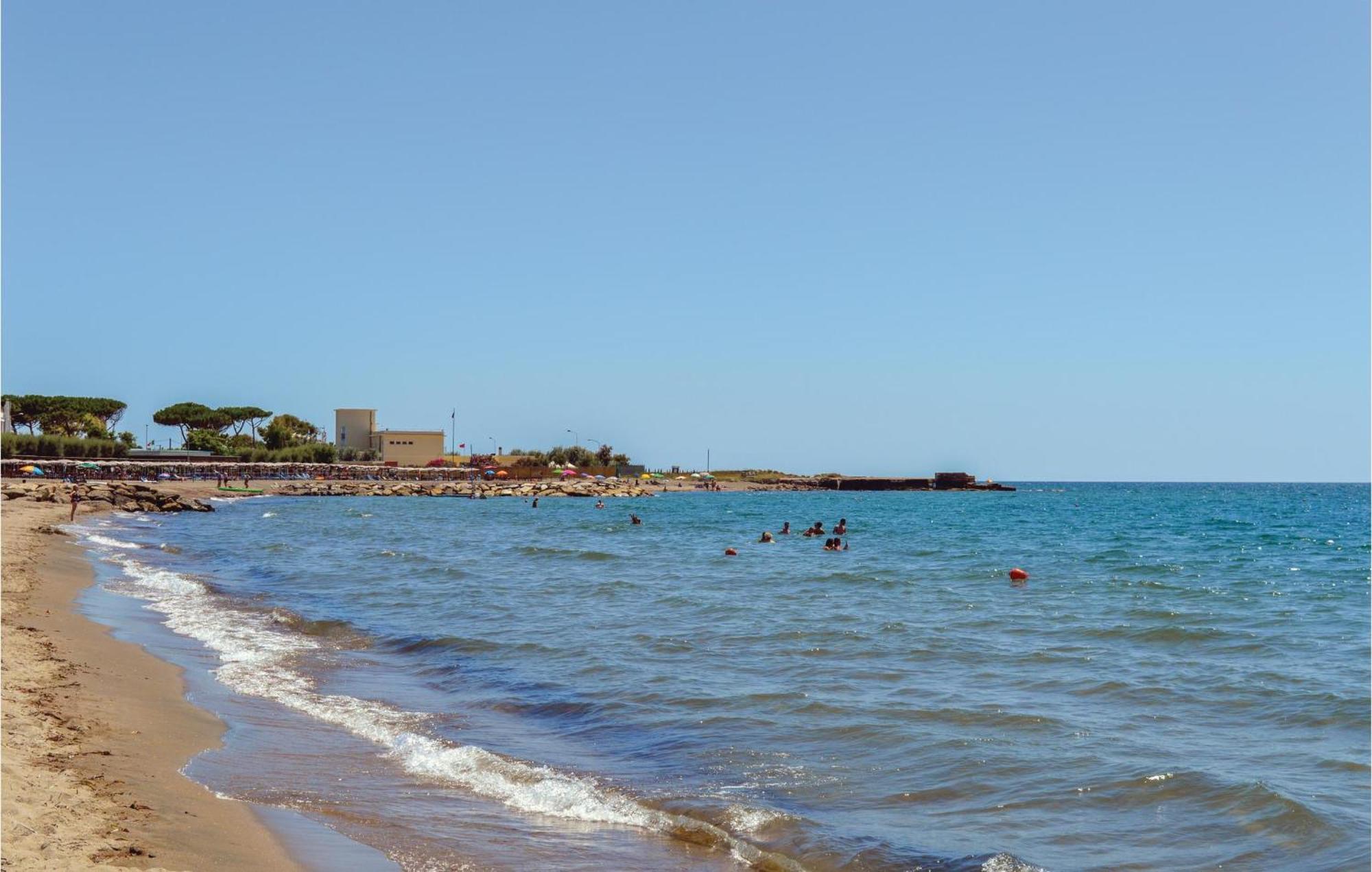 Gorgeous Apartment In Ladispoli Rm With Wifi Esterno foto